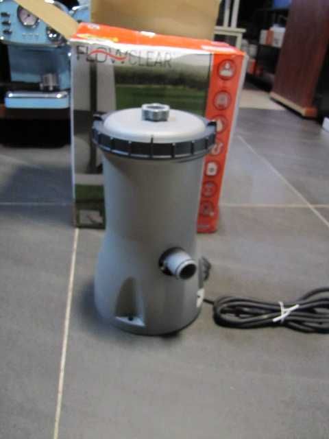 Pompa filtrująca do basenów 3 m3 Bestway Filter Pump 58386