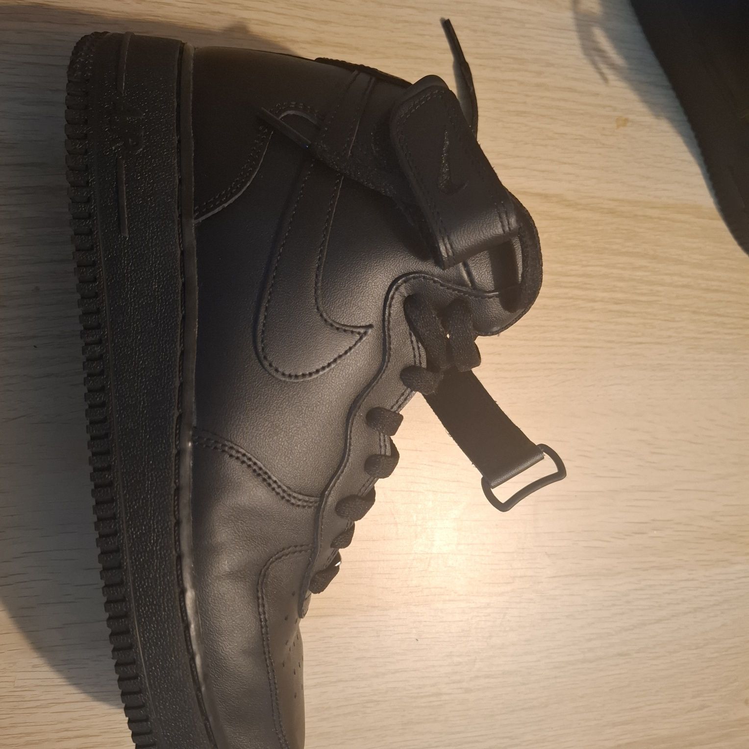 Nike Air Force 1 Mid 07 Czarne rozm. 42. Stan idealny.