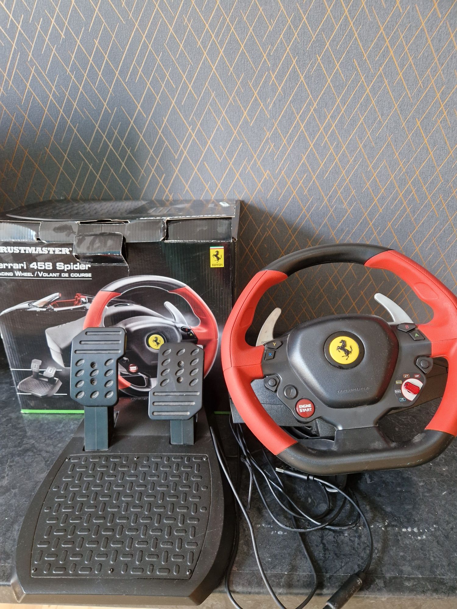 Kierownica Xbox Ferrari  + gra WRC