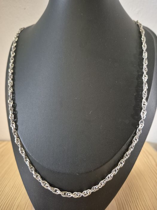 Fio  em prata de lei com cruz preta ouro