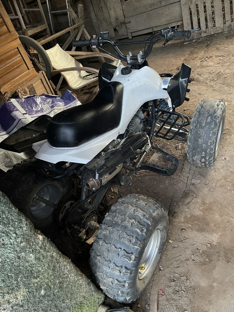 Vendo moto 4 para pecas.
