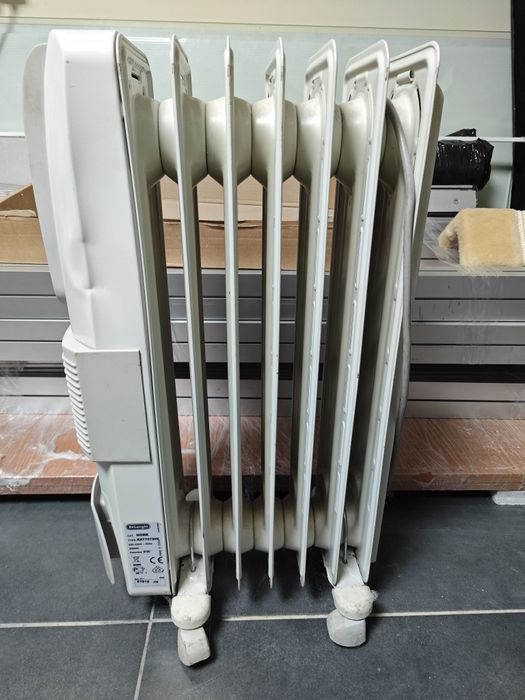 Масляний обігрівач DeLonghi 2kW