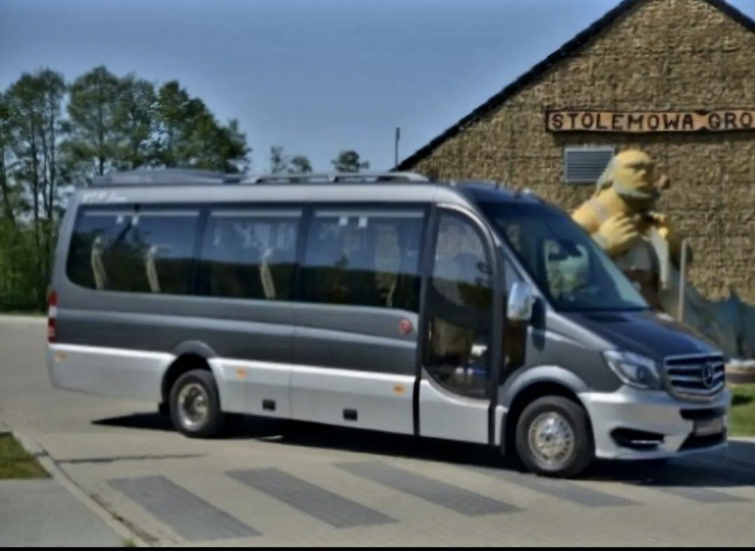 Wynajem busa wraz z kierowcą. Od 7do 50 osób