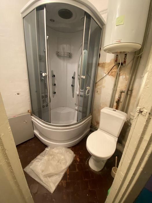 Сдаётся ОДНОкомнатная, 2й этаж, за "Украиной"