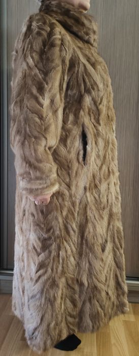 Długie futro naturalne z norek