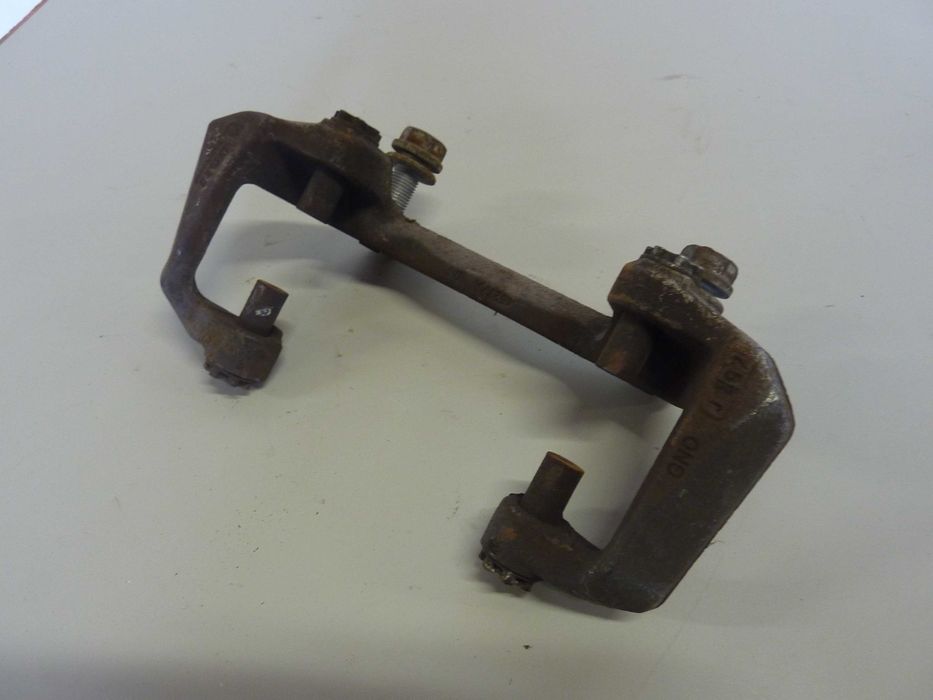 AUDI A4 B8 A5 8T Q5 8R jarzmo zacisku przód 320mm 4527/A lewe prawe