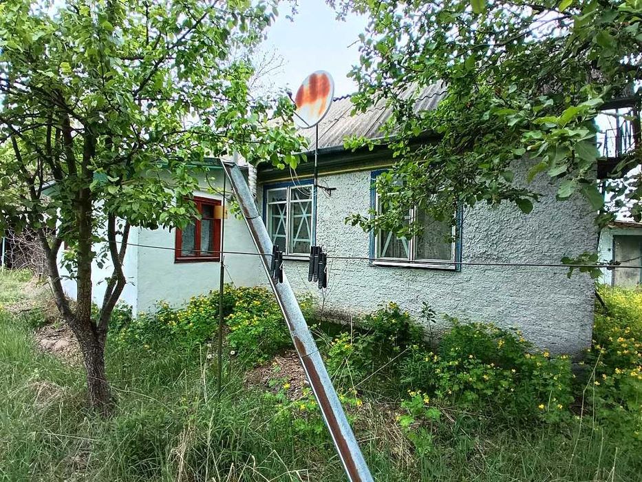 Продам жилий будинок з хозпобудовами та окремою банею в с.Ніжиловичі