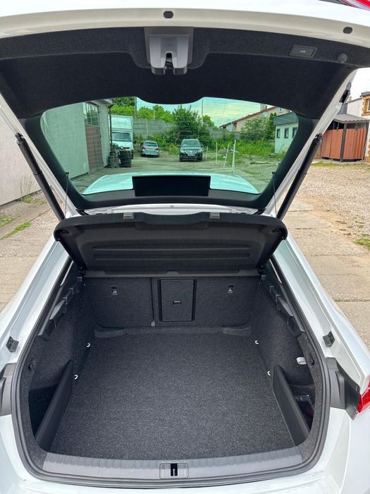 Wynajem samochodów wynajmę Skoda Octavia 2025r automat