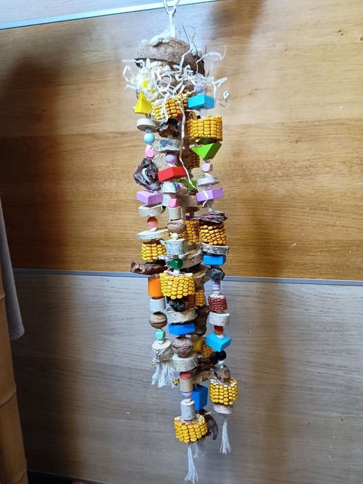 Duży Gryzak dla Papug – Ręcznie Robiony 75cm