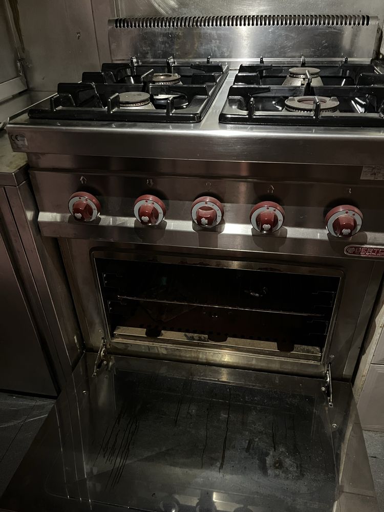 Fogão industrial Bertos 4 bocas e forno a gás