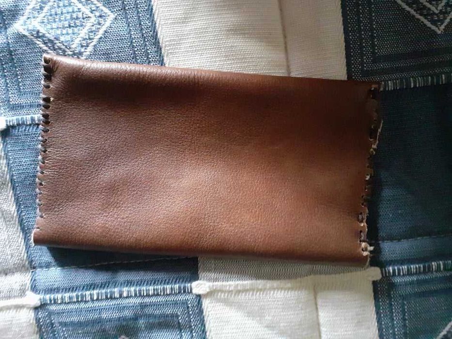 Bolsa em couro feita à mão