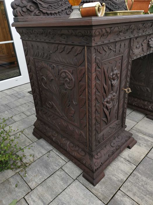 Neorenesansowe biurko  antyk 830/2025