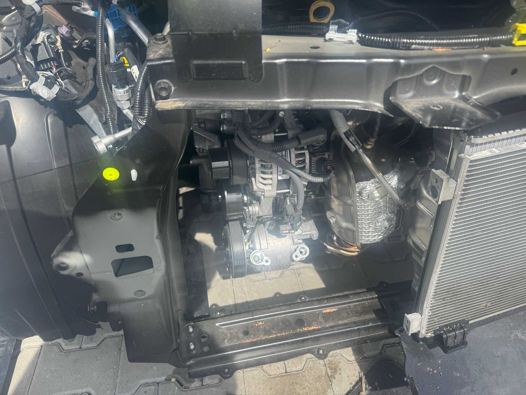 Pas przedni Toyota Aygo X 2022 rok bez chłodnic