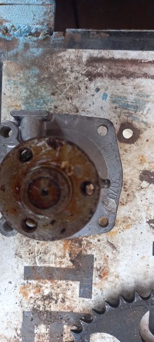 Насос водяной (помпа) ВАЗ 2101, ВАЗ 2103, ВАЗ 2106 / 2101-1307020