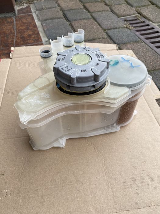 Zmywarka Bosch pojemnik na sól