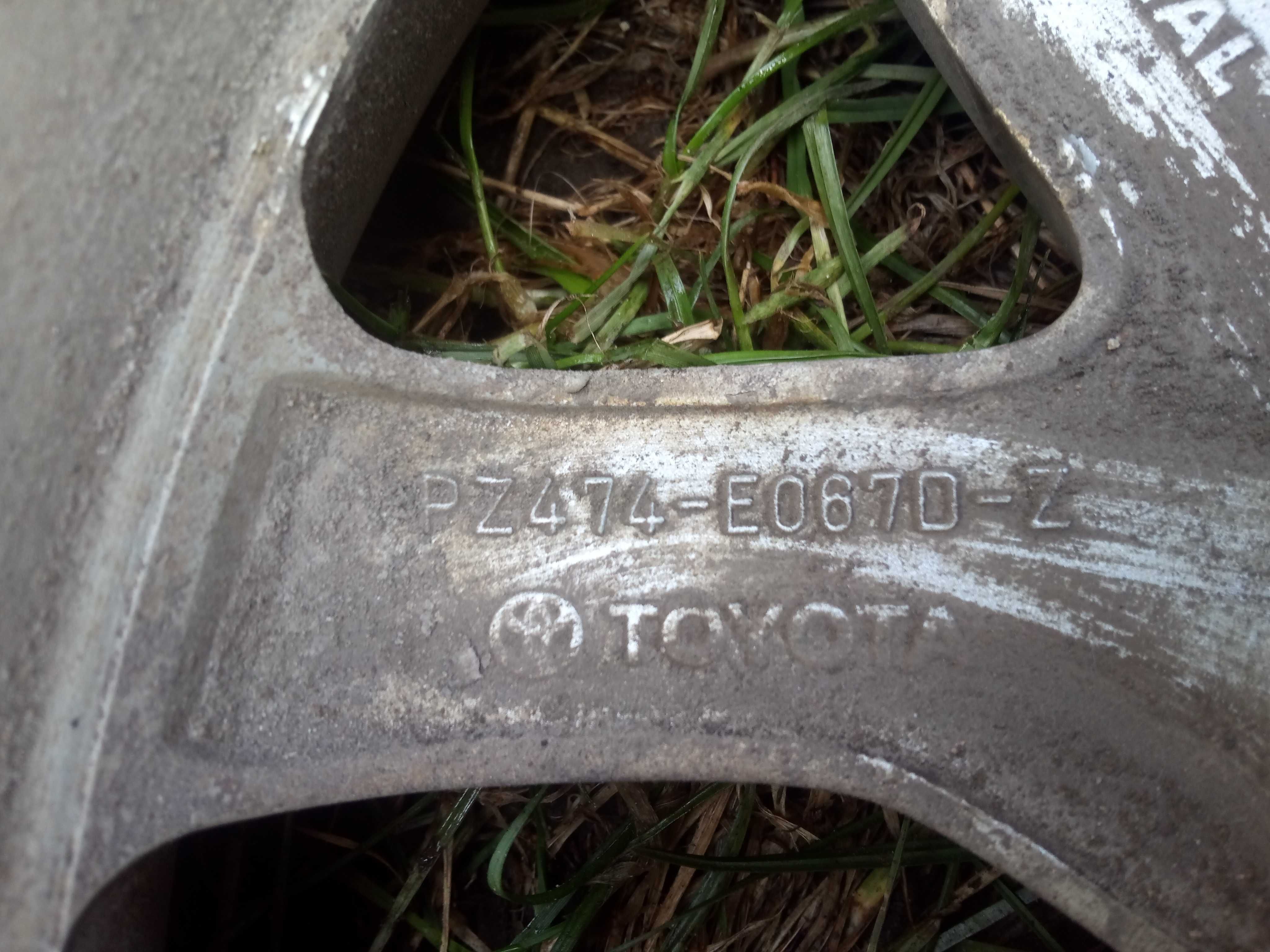 TOYOTA AVENSIS T27 09-18 felgi aluminiowe 16 oryginał toyota 5x114,3