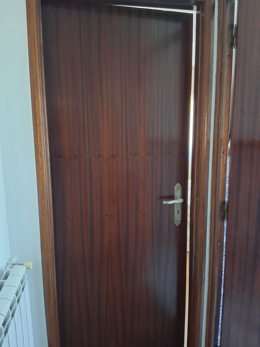 Portas..para interiores..em boas condições