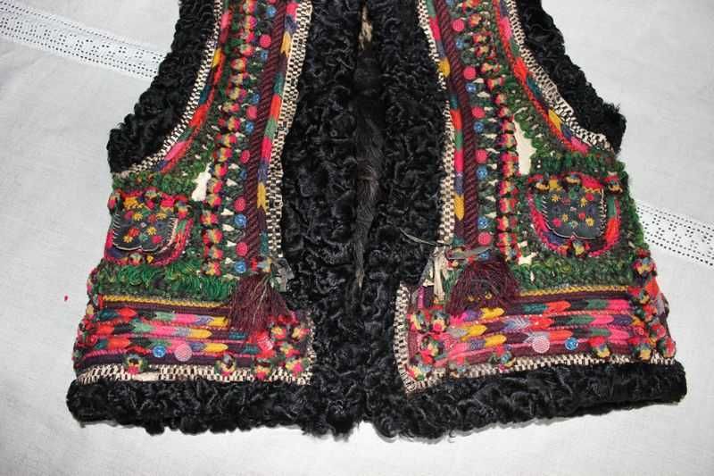 Старовинний Верховинський кептар.