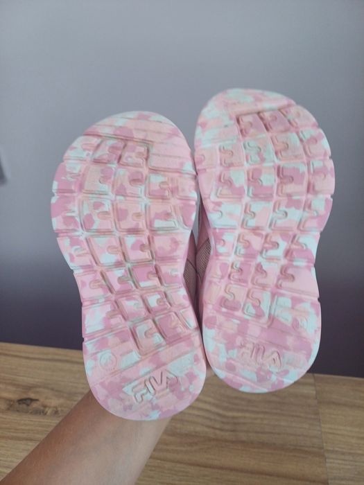 Buty sportowe fila rozm. 25