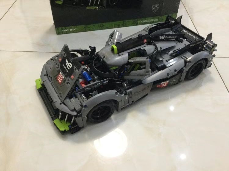 Конструктор Lego Technic Peugeot 9X8 24H Le Mans,новый в коробке
