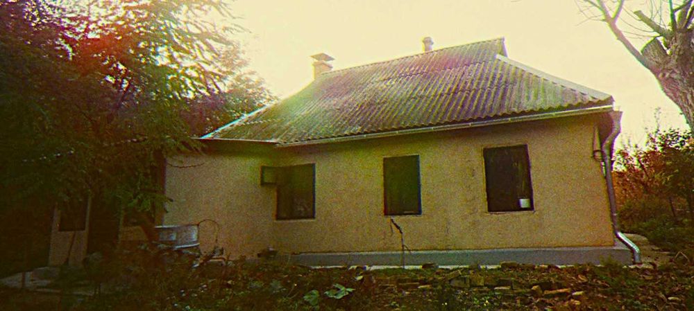 Прийму в дар будинок.