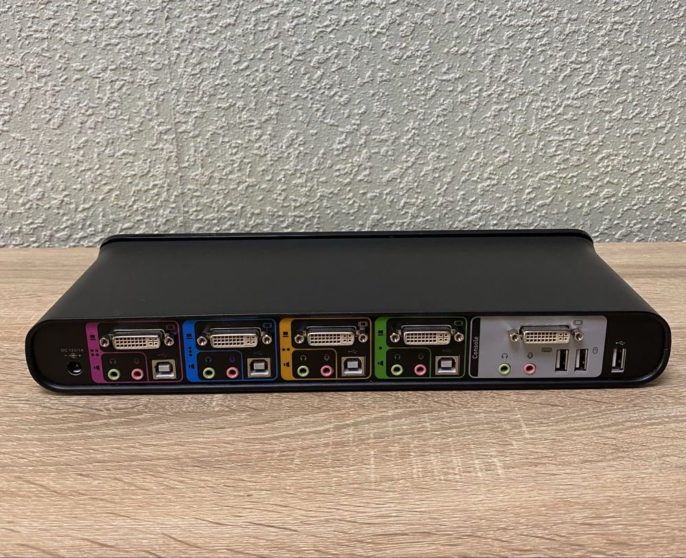 KVM Switch Belkin Soho F1DD104L перемикач