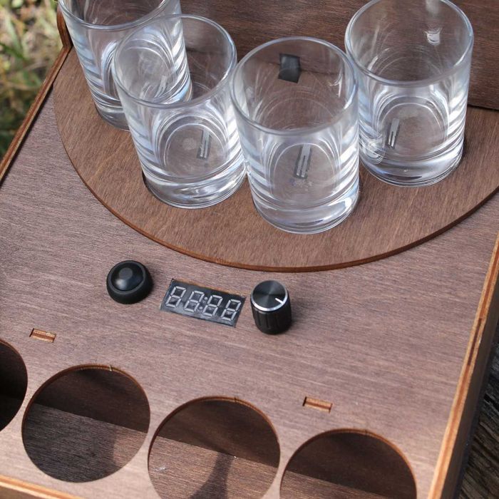 Київ Наливатор алкогольний на 4 чарки механічний пристрій