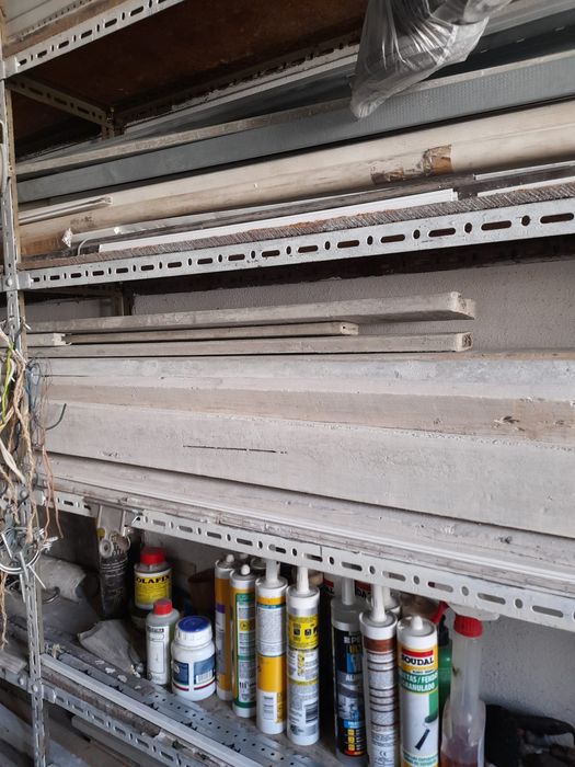 Vários materiais de construção civil