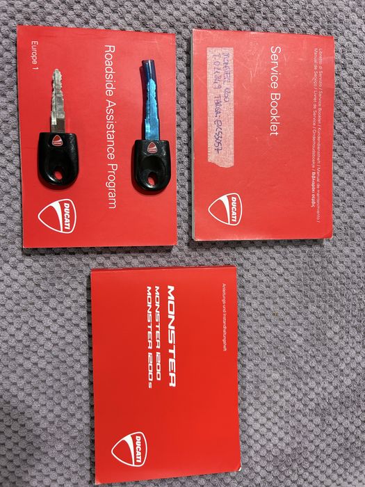 Ducati Monster 1200 stan salonowy mały przebieg