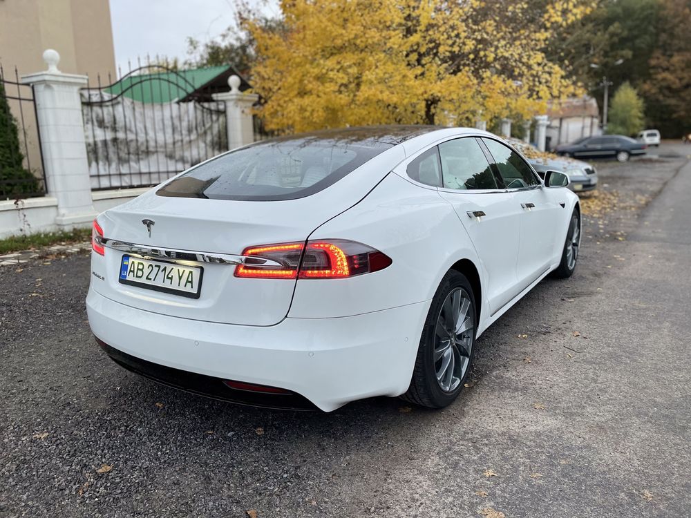 Tesla model S 2017