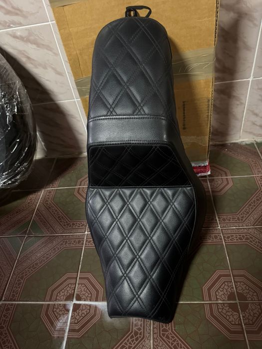 Сидіння на мотоцикл Харлей девідсон Фет-боб