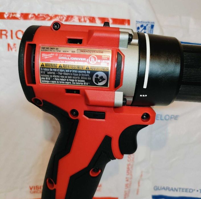 Wiertarko-wkrętarka 3601-20 M18 (BLDDRC) 18V 60Nm 13mm