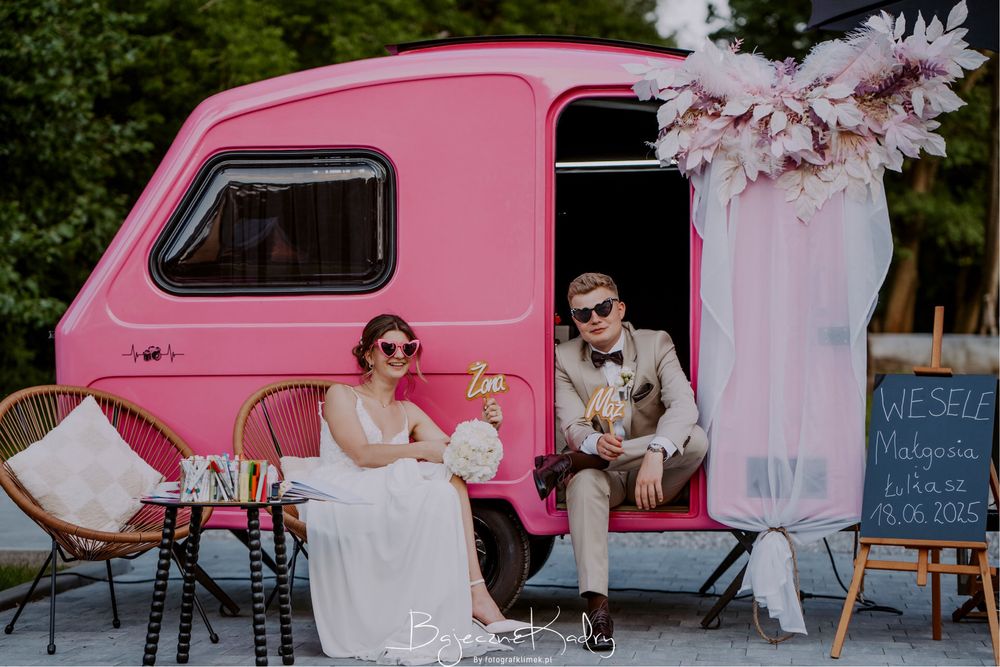 Fotoprzyczepa/Fotobudka/Fotobus/Telefon życzeń/Wesele/Urodziny