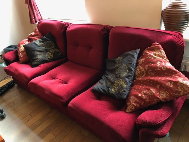 sofa vintage retro krwista czerwień