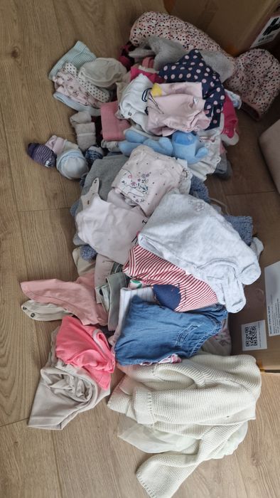 Paka ubranek bardzo dobre 68-80 dziewczynka