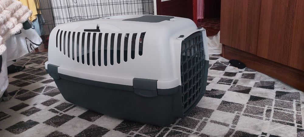 Переносна для собаки або кота