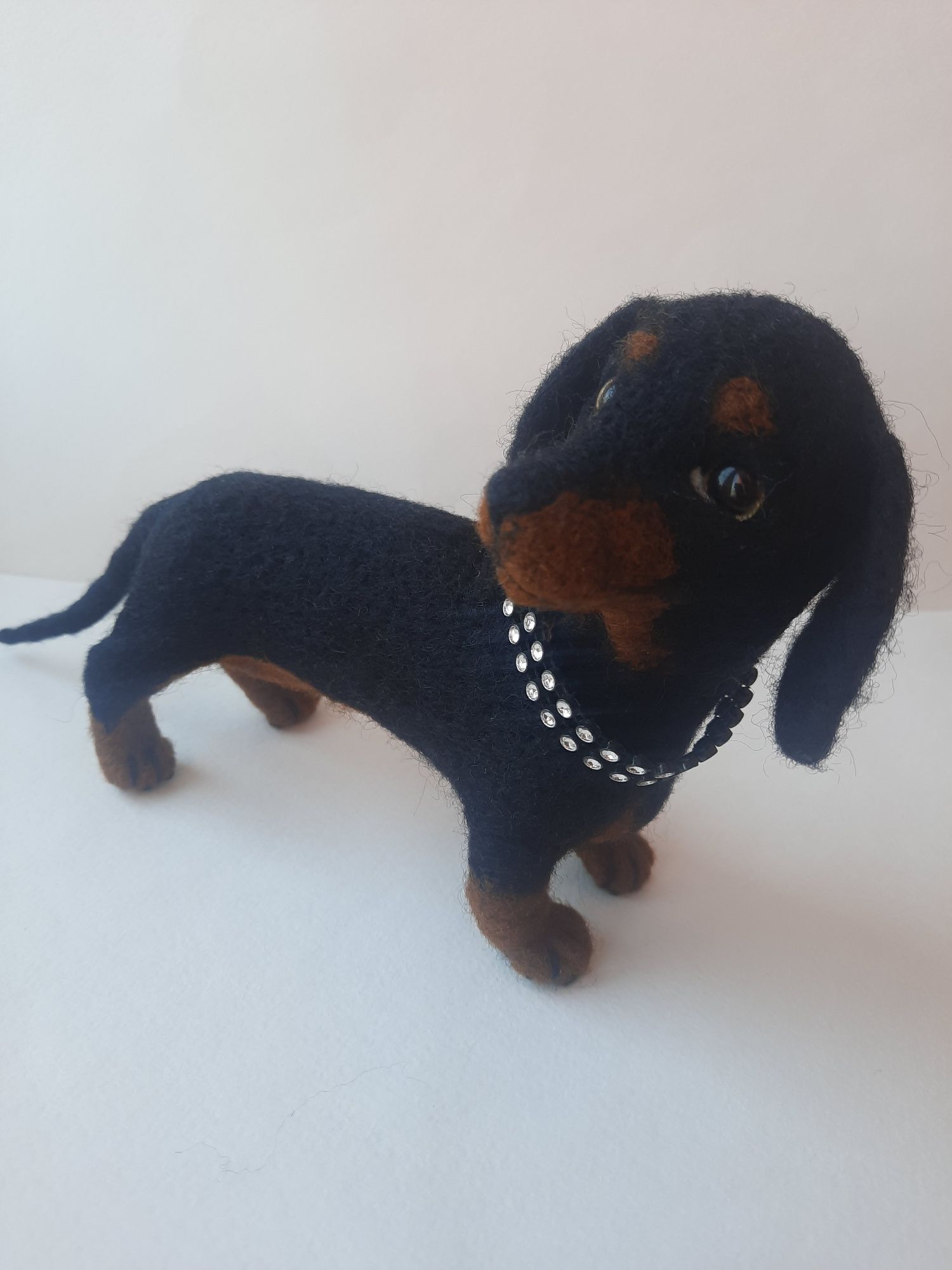 Валяная игрушка собачка, такса, валяна іграшка