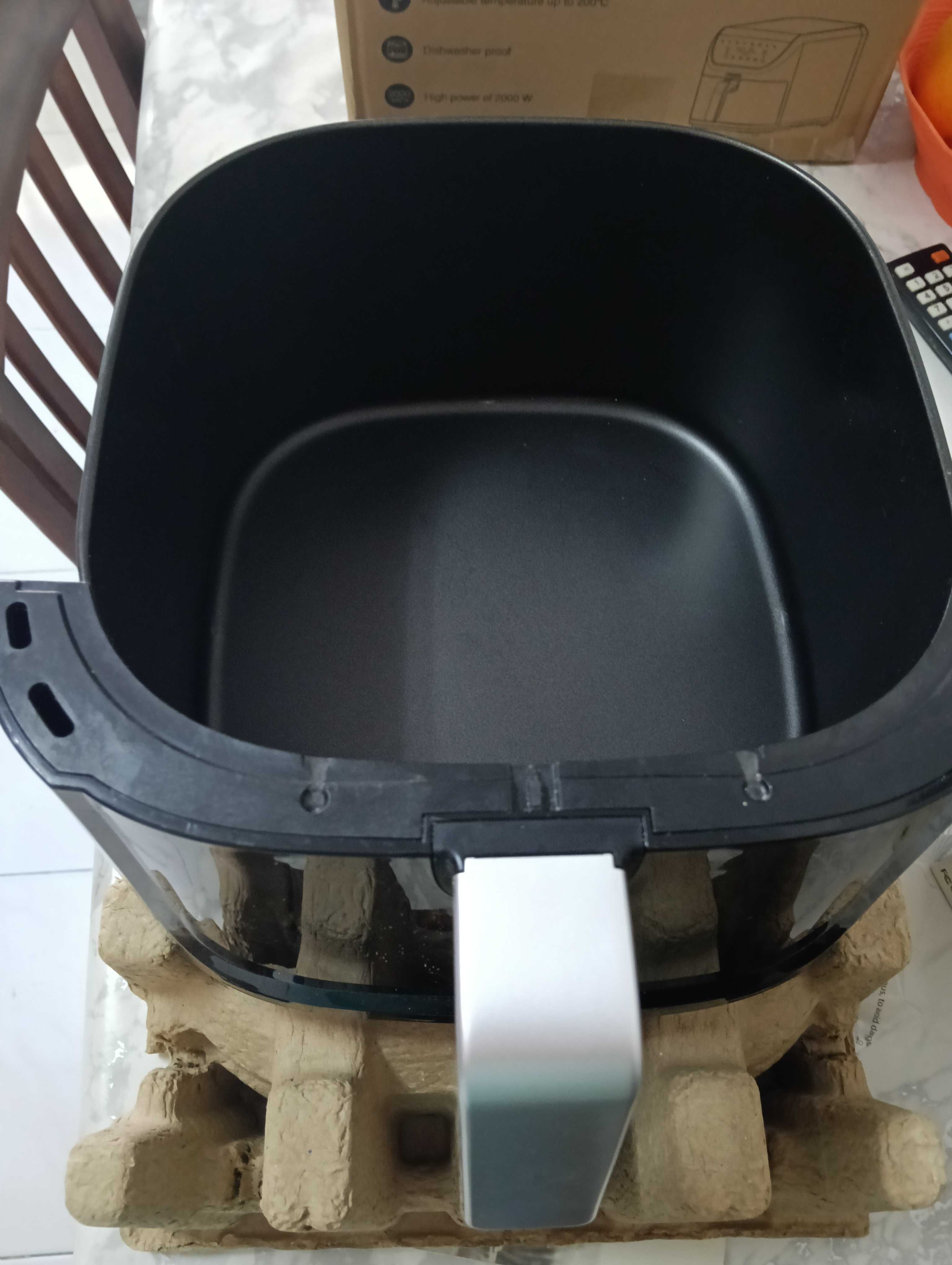 Air fryer 6L como nova sem marcas de uso, ótima oportunidade