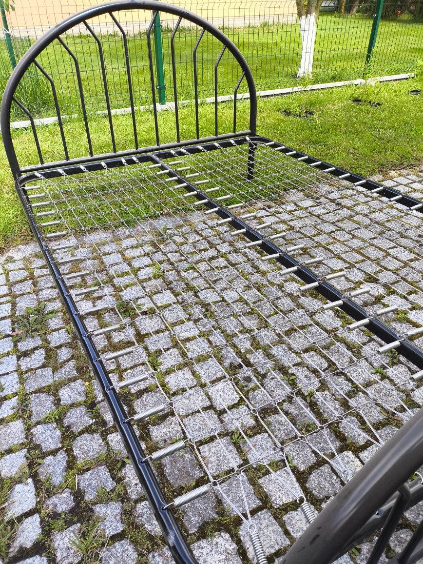Metalowa rama do łóżka