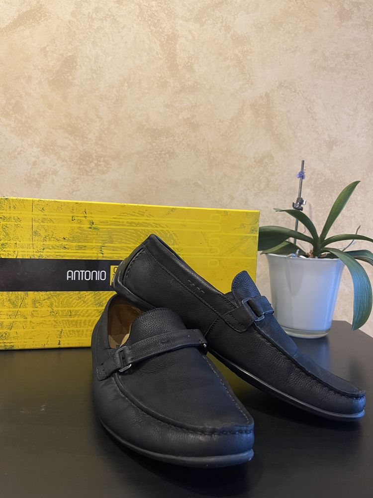 Туфлі Antonio Biaggi, матеріал нубук