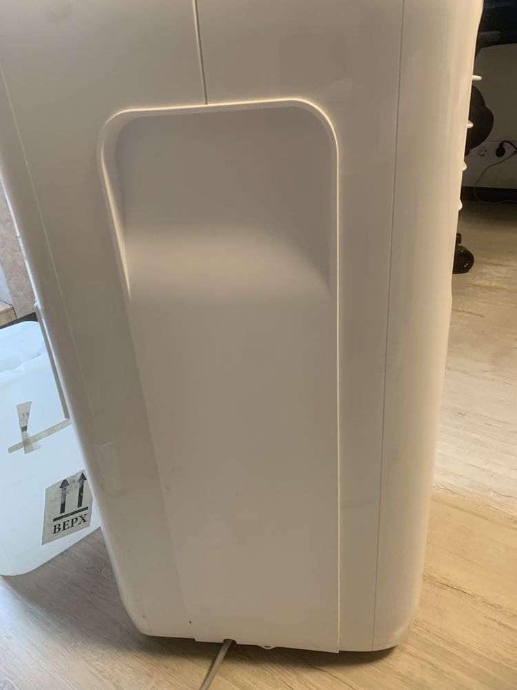 Продам Мобильный кондиционер ARDESTO ACM-09CRN7
