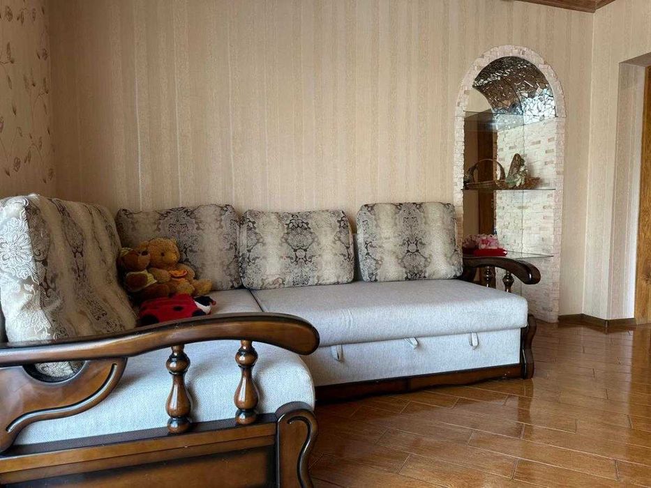 Готовий особняк з ремонтом біля ТРЦ Metro