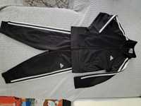 Dres dziecięcy ADIDAS czarny 4 lata jak NOWY