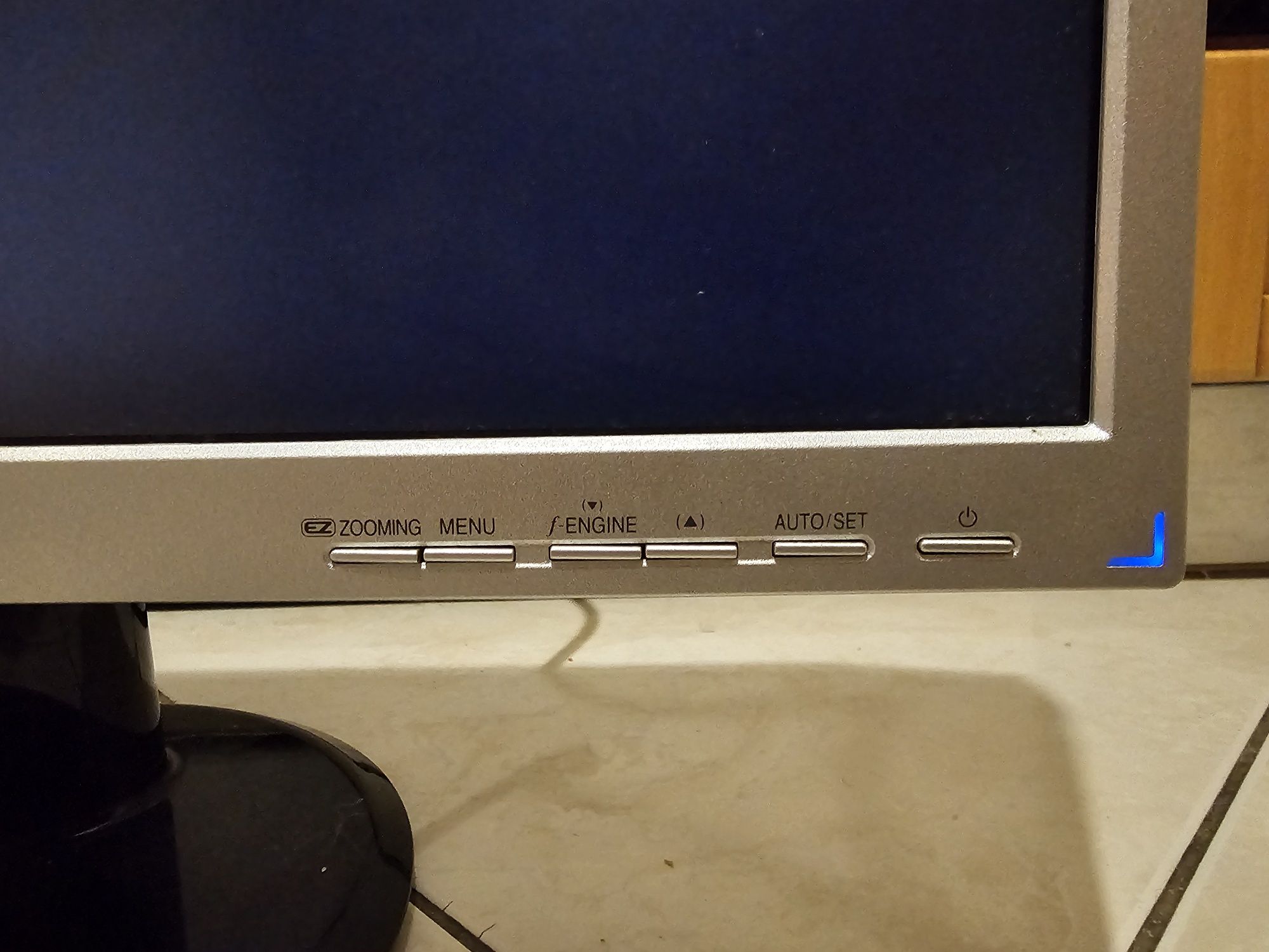 LG Flatron L225WS