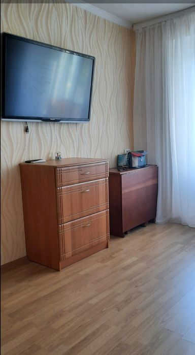 Сдам 1-к квартиру посуточно  ж/м Тополь1/  б.  Космическая, Мечникова