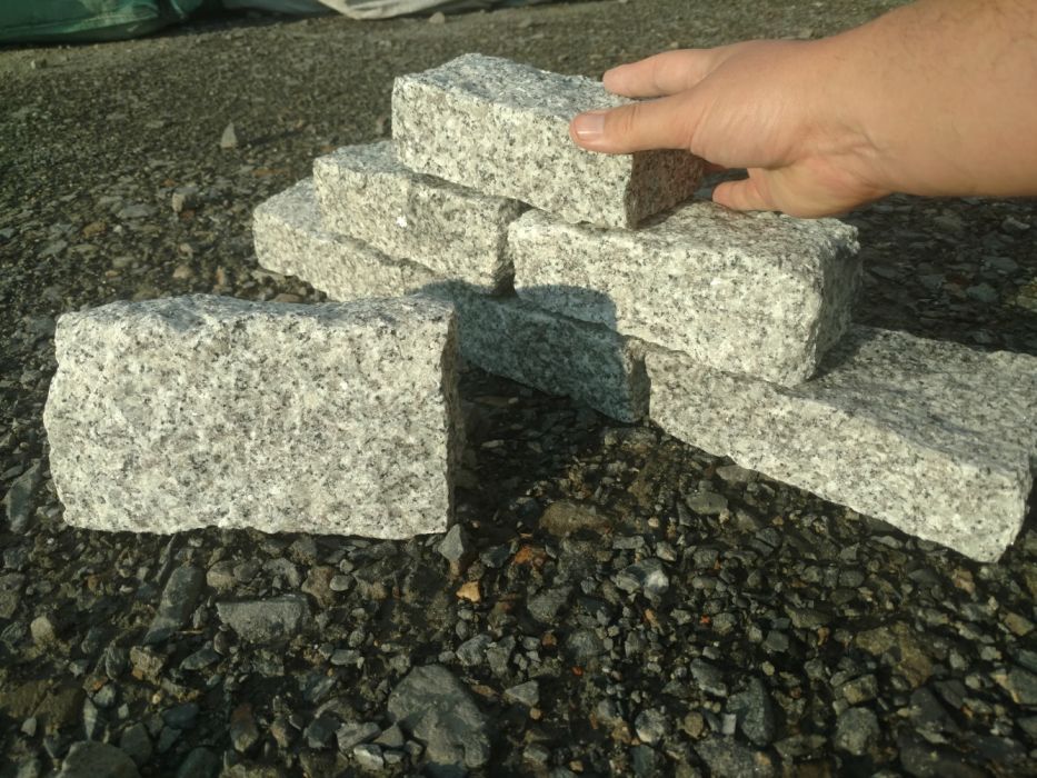 Granit połówka15x15x8 kostka granitowa brukowa kamień granitowy ziemia