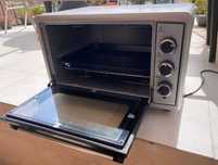 Forno elétrico em excelente estado, usado somente uma vez.