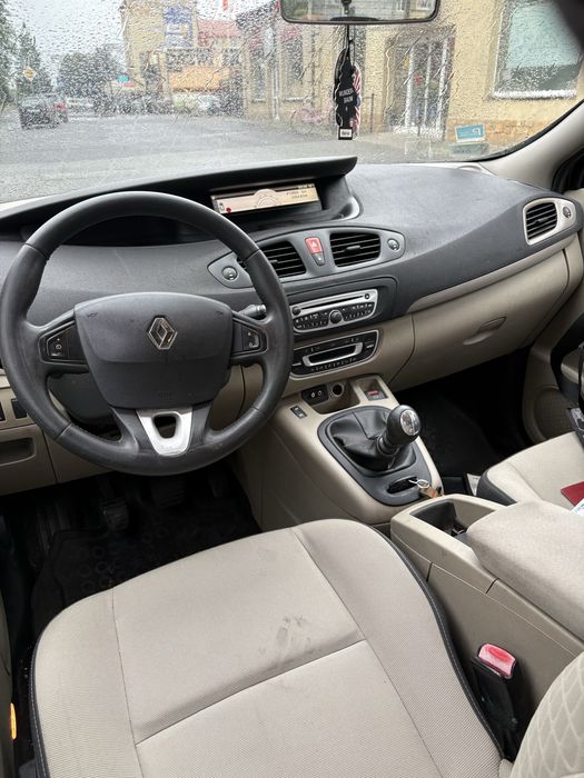 Renault grand scenic 7os 2010r 1.9dci stan bardzo dobry