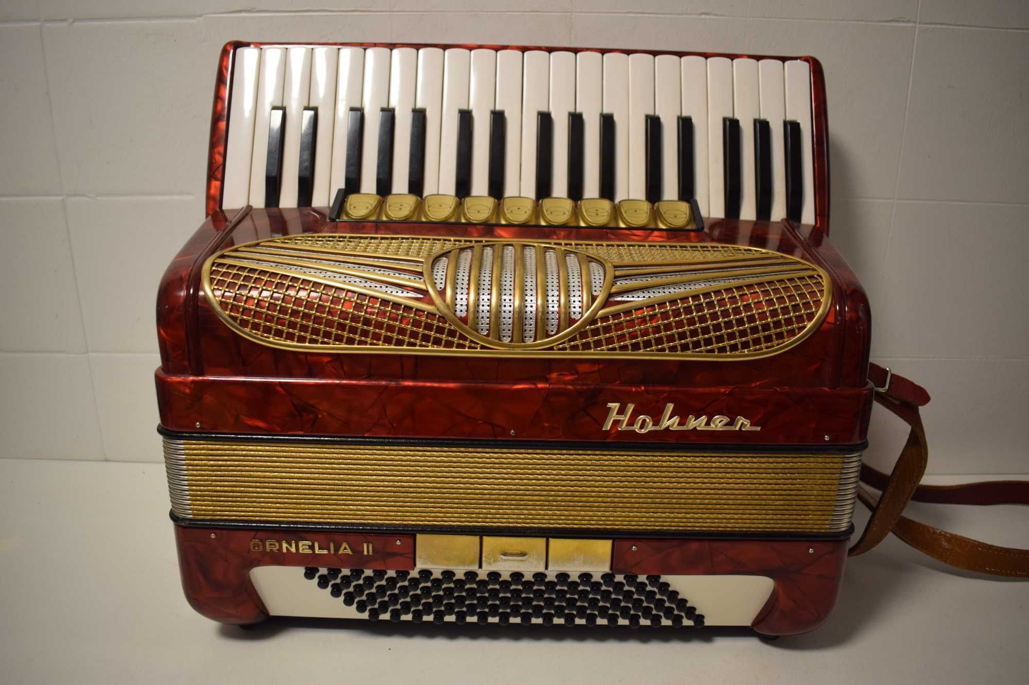 Acordeao hohner Cornelia III 3 voz, N 175