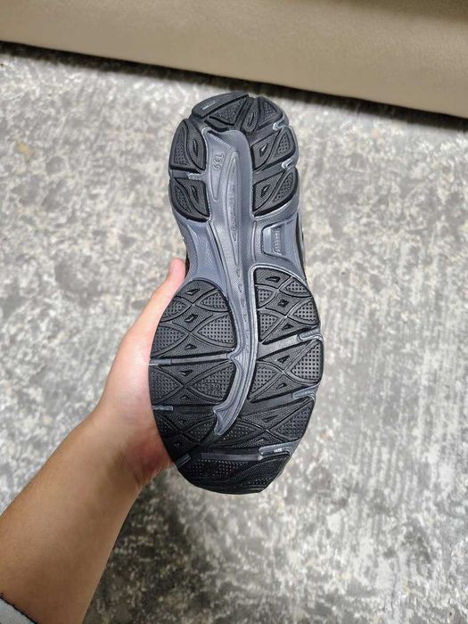 Жіночі зимні кросівки сірі асікс нюк термо asics gel nyc гортекс